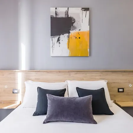 Bella Hotel 3*