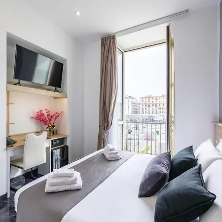 Bella Hotel
