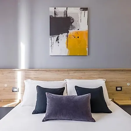 Bella Hotel