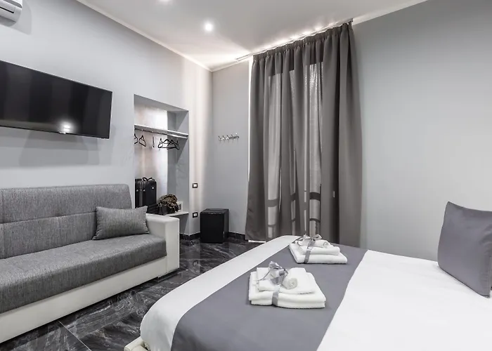 Palace 3* 那不勒斯