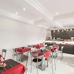 Palace 3*