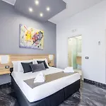 Palace 3* Neapel