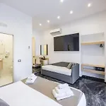 Palace 3*