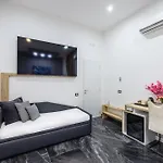 Palace 3*