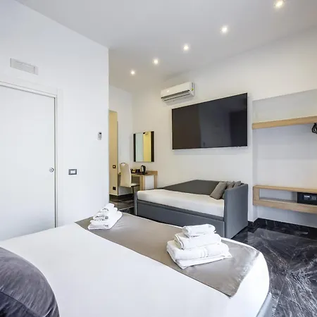 Palace 3*