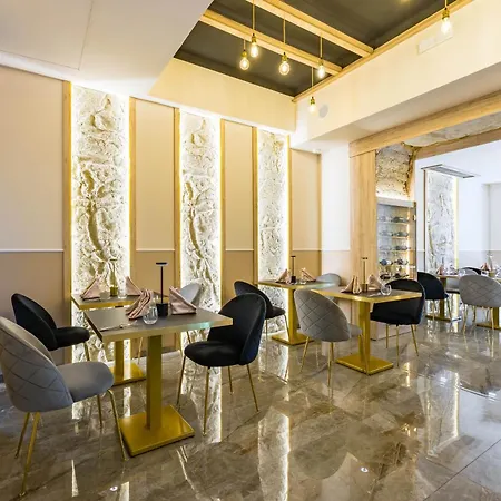 Hotel Palace